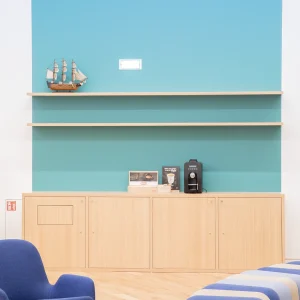 Photo de la salle d'attente du Musée national de la Marine - Agence Verveine