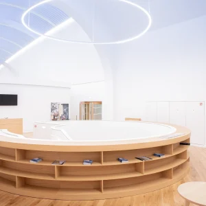 Photo d'intérieur du Musée national de la Marine - Agence Verveine
