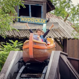 Reportage photo dans le parc Astérix enfants heureux - Hydrolix - mini flume