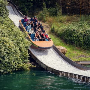 Reportage photo au parc Astérix autour d'une attraction hydraulique - Grand splash