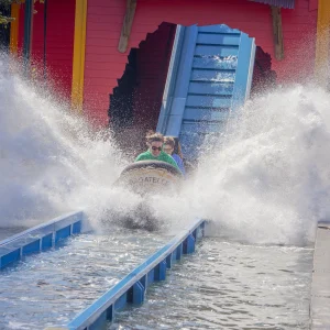 Reportage photo au parc Bagatelle - descente humide du flume au parc Bagatelle capturé au moment du splash