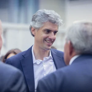 Reportage photo au PCS 2025 à Paris - Rencontres et discussions autour d'un verre