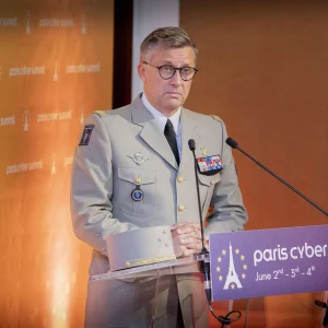 reportage photo - Prise de paroles du Général des Armées au Paris Cyber Summit 2025