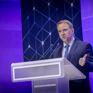 Photo durant la FIEEC par l'agence Verveine - discours d'entrée