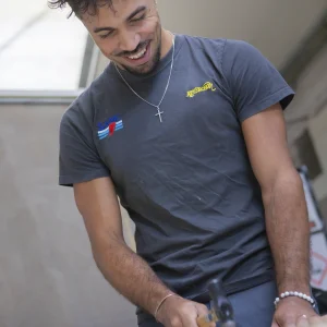 Reportage photo - photographie du travail manuel en atelier industriel