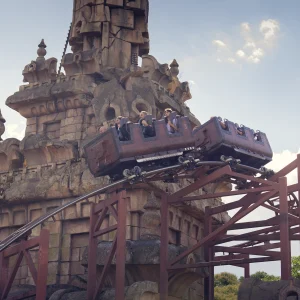 Reportage photo au sein du Parc Disney - attraction Indiana Jones inscrit dans l'univers du temple